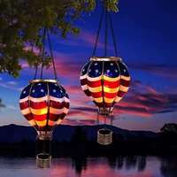 Lanterne solaire LED en forme de montgolfière avec éléments du drapeau américain 2026 pour jardin, indice de protection IP65, petite taille