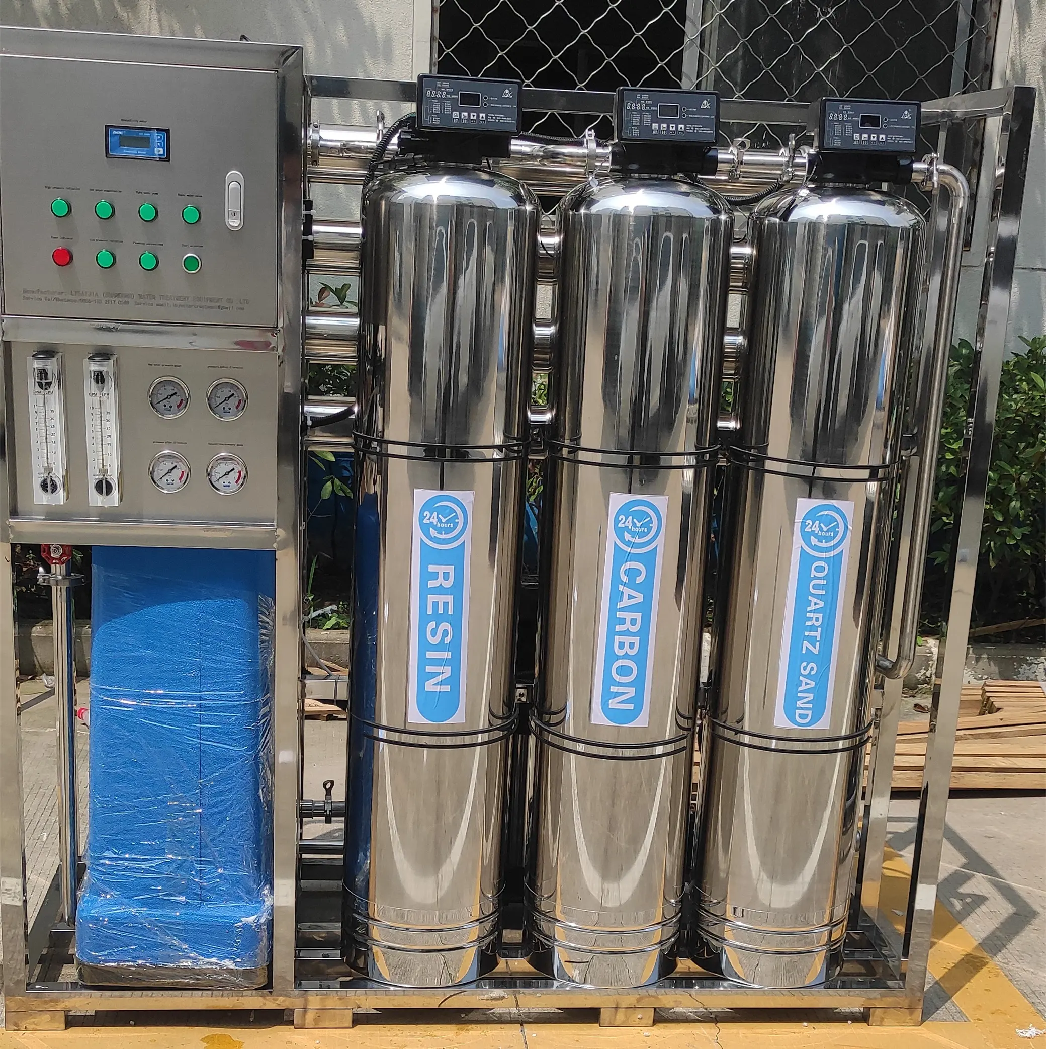 High desalination rate 1000lph brackish borehole salty water reverse osmosis drinking water system osmoser ro water system treat