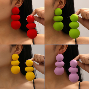 Pendientes de bola grande de oro grueso para mujer, aretes colgantes de cuentas redondas <span class=keywords><strong>grandes</strong></span> de moda, joyería retro para fiesta, regalos - Product Image 2