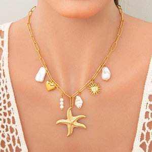 สร้อยคอไข่มุกสแตนเลสสตีลชุบทอง 18K พร้อมจี้รูปหัวใจ ดวงอาทิตย์ และดาว สำหรับผู้หญิง เครื่องประดับสำหรับงานปาร์ตี้ ผลิตที่เมืองอี้หวู่ - Product Image 3