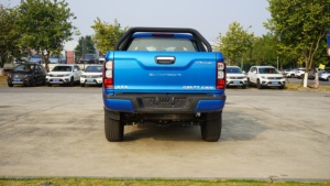 DONGFENG Forthing P8 Diesel Turbo Euro VI RHD 4x4 Norme d'émission Euro VI Pneus Sièges foncés Éclairage LED Pick-up - Product Image 6