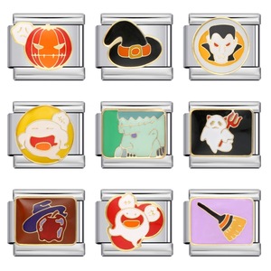 Bracelet modulaire italien Halloween en acier inoxydable avec breloques fantôme, citrouille et crâne, bijoux de fête unisexe - Product Image 1