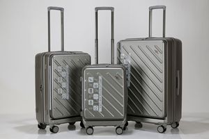 Maleta de viaje termoformada personalizada de calidad superior con bolsillo frontal, ruedas de aluminio y candado TSA - Product Image 3