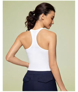 قميص رياضي نسائي بدون أكمام خفيف الوزن وقابل للتنفس مصنوع من السباندكس/النايلون بياقة دائرية للتدريب واليوجا - Product Image 2