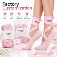 Chaussettes de yoga et de Pilates en coton antidérapantes à semelle intégrale avec logo personnalisé, ruban enveloppant et attaches, vente en gros OEM, faible MOQ