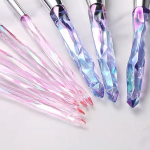 Lot de 8 pinceaux de maquillage en cristal holographique de luxe avec manche en acrylique pour fond de teint en poudre vegan sans cruauté envers les animaux - Product Image 4