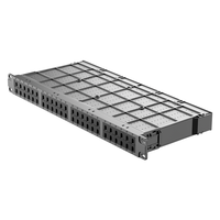 Gestionnaire de câbles 19'' 1U à 48 fentes carrées, panneau frontal métallique de 200 mm de profondeur, ABS ignifuge avec 16 triple-prises et conduit de câblage