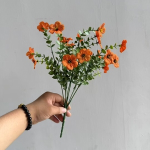 Vendita calda con foglie di eucalipto fiori artificiali finto fiore margherita per la decorazione del giardino - Product Image 6