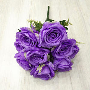 Bouquet de roses Vénus à 9 têtes du fournisseur de fleurs de mariage pour la décoration d'hôtel pour la fête des mères d'Halloween - Product Image 3