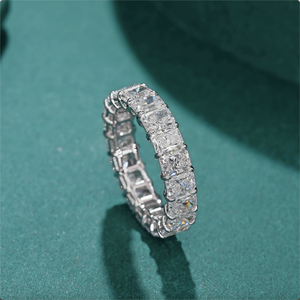 Anello Eternity VOAINO in Oro 9K 14K 18K con Diamanti CVD Creati in Laboratorio a Taglio Radiant per Matrimonio - Product Image 3