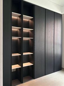 Mobili su Misura in Materiali Ecologici, Vetrina/Libreria con Bordi in PUR, Design Moderno per Soggiorno - Product Image 1