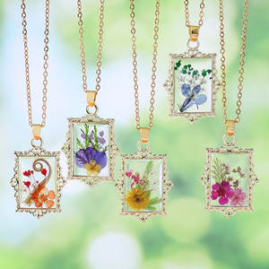 Collier <span class=keywords><strong>de</strong></span> style peinture à l'huile avec fleurs séchées véritables, pendentif encadré sculpté, plaqué or, en résine florale, chaîne <span class=keywords><strong>de</strong></span> clavicule pour pull - Product Image 1