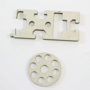Clip de Fijación de Acero Inoxidable de Alta Precisión para Piezas Estampadas de Chapa Metálica OEM - Product Image 6