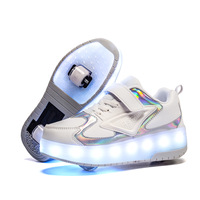 Chaussures à roulettes Heelys en gros, baskets lumineuses à roulettes rétractables, chaussures de skate tendance pour l'extérieur, vente en gros