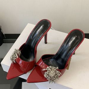 Sandales d'été sexy à talons hauts et fins pour femmes, avec strass et fleurs, mules à bout ouvert et pointu en cuir verni - Product Image 4