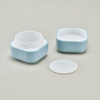Mini pots en plastique PP rechargeables de 20g et 30g, contenants d'échantillons de voyage pour lotion corporelle, huile nettoyante, crème et masque pour le visage, logo personnalisé