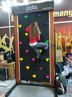 Máquina Comercial Vertical de Escalada en Roca con Pantalla LED, Paro de Emergencia, Equipo de Entrenamiento de Escalada Infinita para Gimnasio en Casa