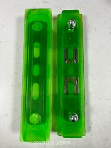 แผ่นยางรองข้อต่อรางอุปกรณ์หนัก300มม. สำหรับรองเท้าตีนตะขาบทำจากโรงงาน - Product Image 3