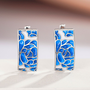 Orecchini a polsino con loto blu e bianco per donna, gioielli di moda con motivo floreale tradizionale - Product Image 2