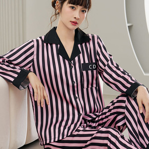 Conjunto de Pijama de Seda Satinada para Mujer, Nuevo, Estampado a Rayas, Manga Larga - Product Image 1