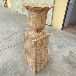 Décorer vase à fleurs en rotin naturel de fête de mariage la plus belle conception de vase à fleurs tissé en rotin produite en petite quantité - Product Image 1