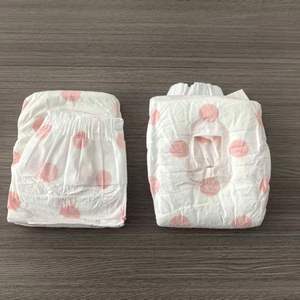 Couches jetables absorbantes pour femelles de petite taille, couches pour animaux de compagnie, culottes pour chiens avec parfum, en fibres, ODM OEM - Product Image 2