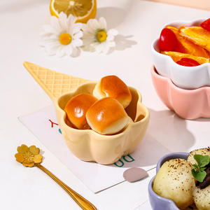 <span class=keywords><strong>Vaisselle</strong></span> en céramique créative durable Cute Korean Girl Heart Dessert Bowl <span class=keywords><strong>Net</strong></span> Red Handle Home Use-for Ice Cream Fruit Cup - Product Image 1