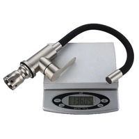Robinet de cuisine en acier inoxydable au design moderne avec tuyau en silicone, rotation universelle, eau chaude et froide pour évier, idéal pour la vaisselle et le lavage