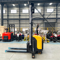 Gerbeur électrique à batterie 1500kg 2000kg avec pieds de soutien, gerbeur autoportant 2m 2.5m 3m de levage 48V pour entrepôt CE