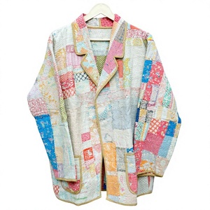 Chaqueta Larga de Invierno 100% Algodón, Estilo Kantha Indio, Acolchada, Reversible, con Cuello Mandarín, Parches Bordados Vintage - Product Image 1