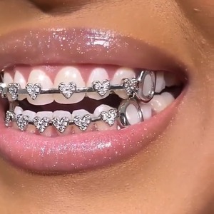 Hip-Hop 8 Teeth Real <strong>Gold</strong> Plating Braces Micro Inlay Love Diamond Cross-Border Halloween Jewelry - Product Image 3