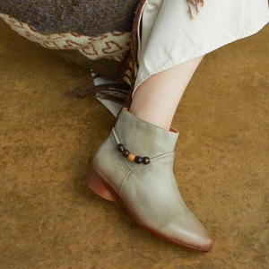 Botines de Piel de Vacuno con Punta Puntiaguda para Mujer, Diseño Nuevo de Otoño Invierno, Botines con Cierre Lateral Estilo Británico, Botas Planas de Tacón Bajo - Product Image 4