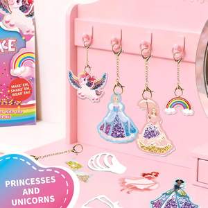 Kit de loisirs créatifs DIY pour enfants, thème Licornes et Princesses, avec paillettes, pour la création de porte-clés, produit phare - Product Image 3