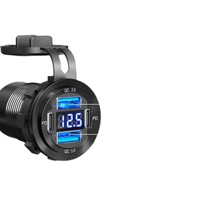 Chargeur de voiture en aluminium à 4 ports <span class=keywords><strong>12V</strong></span> avec voltmètre, <span class=keywords><strong>prise</strong></span> multiple PD & QC de 78W - Product Image 2