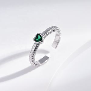 Anillo vintage de plata 925 con piedra verde, joyería fina, anillo delicado con corazón, chapado en oro, con circonita y esmeralda para mujer, precio de fábrica. - Product Image 1