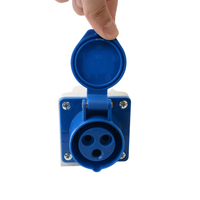 Prise et fiche industrielles mâle/femelle IP44 16A 3 broches