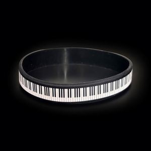 Bracelet en silicone motif note de piano, bracelet d'inspiration musicale, fournitures pour fête sur le thème du piano, cadeaux pour fête musicale, bracelet en caoutchouc - Product Image 4