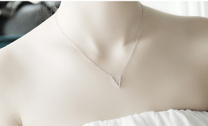 Colgante de Plata de Ley 925 con forma de <span class=keywords><strong>V</strong></span> para mujer, collar con colgante, joyería fina, nuevo diseño, 2023 - Product Image 3