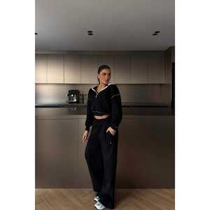 Conjunto Deportivo de Invierno Negro con Media Cremallera, Cómodo y Transpirable, Diseño Personalizado, Logotipo Bordado, Estilo Urbano, Cuello con Capucha - Product Image 2