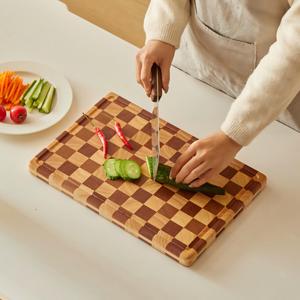 Tagliere in Legno di Gomma e Noce Nero con Scanalatura per il Succo e Motivo a Scacchi per Uso Domestico Vendita all'Ingrosso - Product Image 2