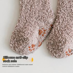 Otoño Invierno antideslizante Kidsren's Mid-Tube <span class=keywords><strong>calcetines</strong></span> bebé niño hogar Coral terciopelo grueso pegamento High Crew - Product Image 4
