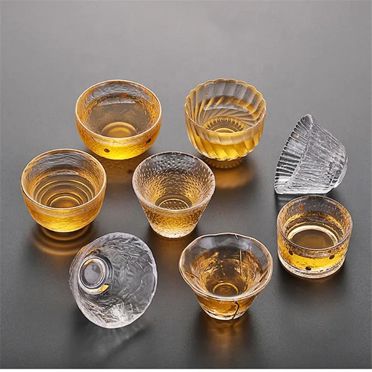 High Borosilicate Handmade Chinese Small Glass Tea Cup With Rim Gold Painting