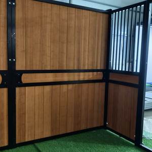 Europese Stijl Zwart Poeder Aangepast Formaat Hoge Kwaliteit Gegalvaniseerd Paddock Bamboe Houten Staal Outdoor Stal Voor Paarden - Product Image 6