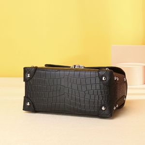 Carteras de <span class=keywords><strong>Mujer</strong></span> con Correa de Hombro, Forma Cuadrada, Diseño de Cocodrilo, Acabado Lujoso con Cierre de Solapa - Product Image 3