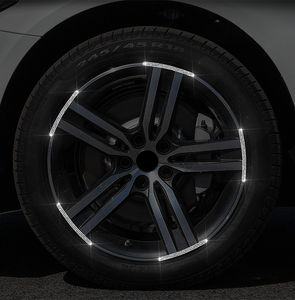 Veilleuse éblouissante arc-<span class=keywords><strong>en</strong></span>-ciel coloré créatif ABS décoratif voiture Hub autocollants nouvelle voiture <span class=keywords><strong>Auto</strong></span> Application - Product Image 4