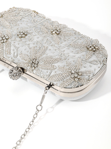 Pochette de soirée de luxe vintage Bell, ornée de perles, strass, broderies et sequins, faite main, pour mariée et anniversaire - Product Image 5