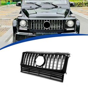 Parrilla Vertical Estilo GT para Mercedes-Benz Clase G W463, ABS Negro con Franjas Plateadas, Reemplazo Frontal - Product Image 1