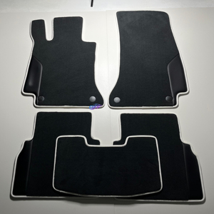 Alfombrillas para Mercedes-Benz Clase S W222 Sedán 2013-2020 Alfombras de color negro Costura Roja Edición Limitada - España Alfombrillas para Mercedes-Benz Clase S W222 Sedán 2013-2020 Alfombras de color negro Costura Roja Edición Limitada - España