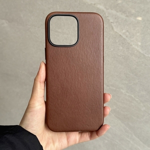 เคสโทรศัพท์หนังวัวแท้เคลือบแว็กซ์น้ำมันสุดหรู ยี่ห้อ YUBO LEATHER ป้องกันแรงกระแทก พร้อมช่องใส่กุญแจ AI สำหรับ 16 <span class=keywords><strong>Pro</strong></span> <span class=keywords><strong>Max</strong></span> ฝาหลังหนังแท้ - Product Image 2