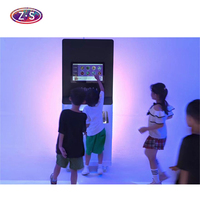 Projecteur de sport interactif tout-en-un Jeu d'entraînement sportif intérieur mobile Système de jeu de projection au sol pour centre commercial et salle de sport